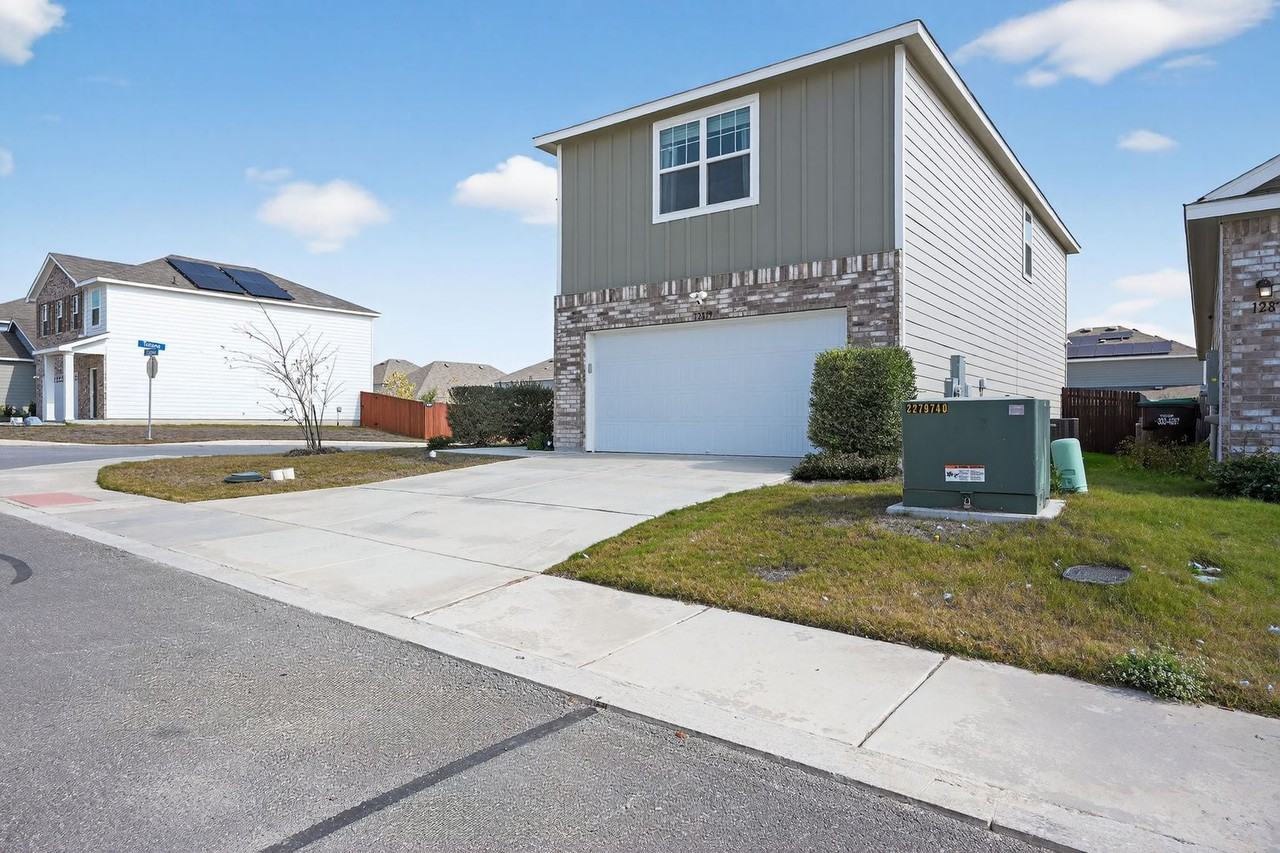 12879 Cygnus - Photo 2 of 21