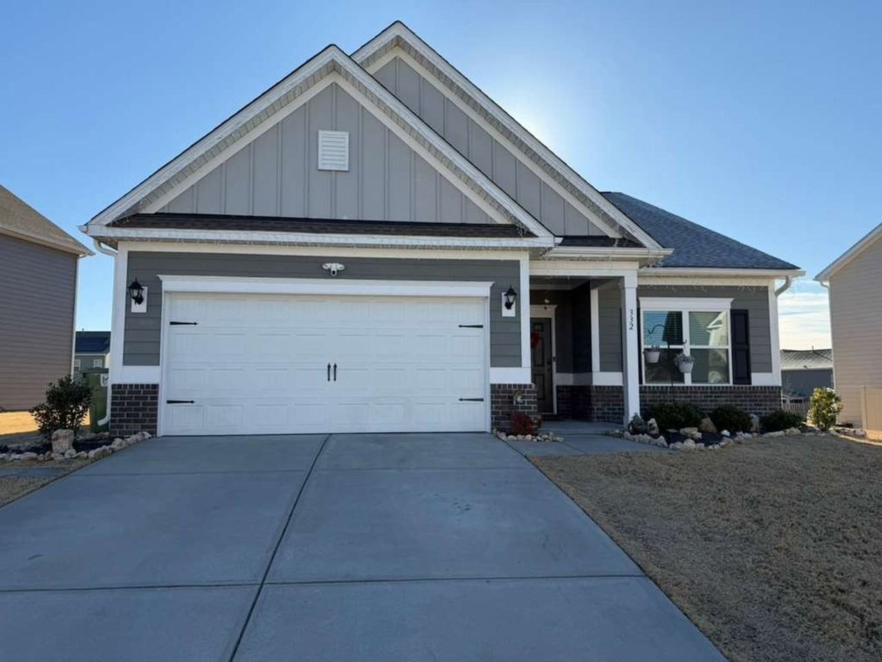 332 Ox Bow Cir - Photo 2 of 26