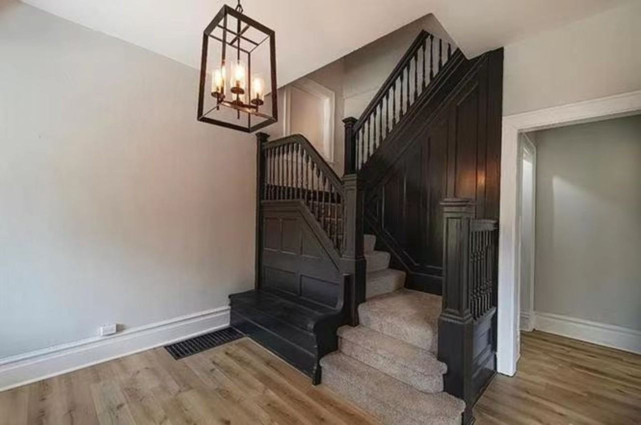 923 Adelaide St - Photo 3 of 29