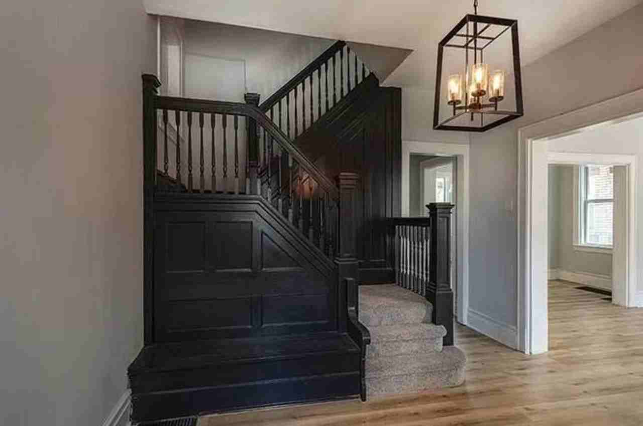 923 Adelaide St - Photo 4 of 29