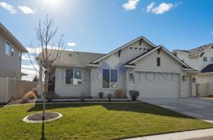 featured image of 11844 W Piazza St