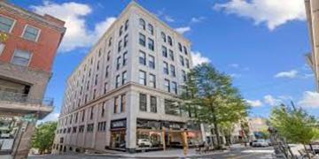 featured image of 84 W Walnut St