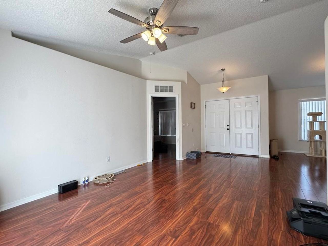 252 Fountain Lake Blvd - Photo 5 of 17