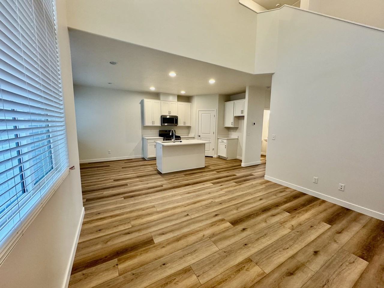 2622 N 2125 W - Photo 5 of 20