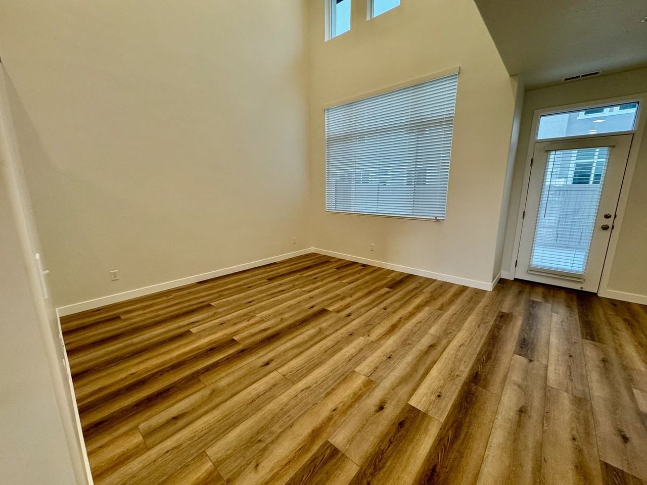 2622 N 2125 W - Photo 7 of 20