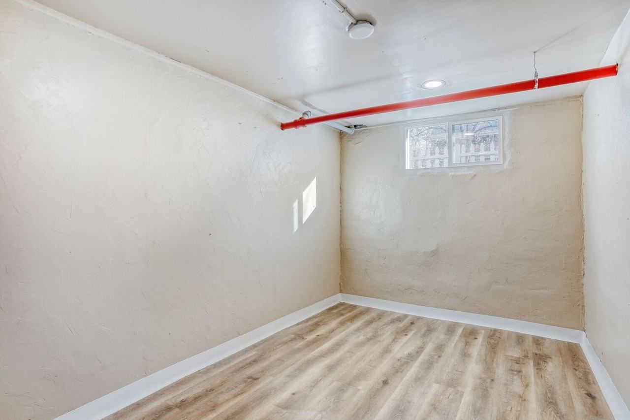 945 E Virginia Ave - Photo 7 of 11