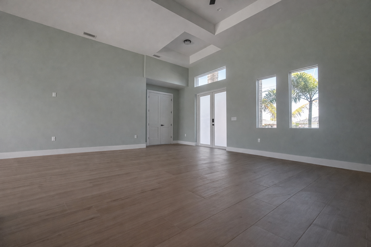 1808 Se 1st Ter - Photo 2 of 34