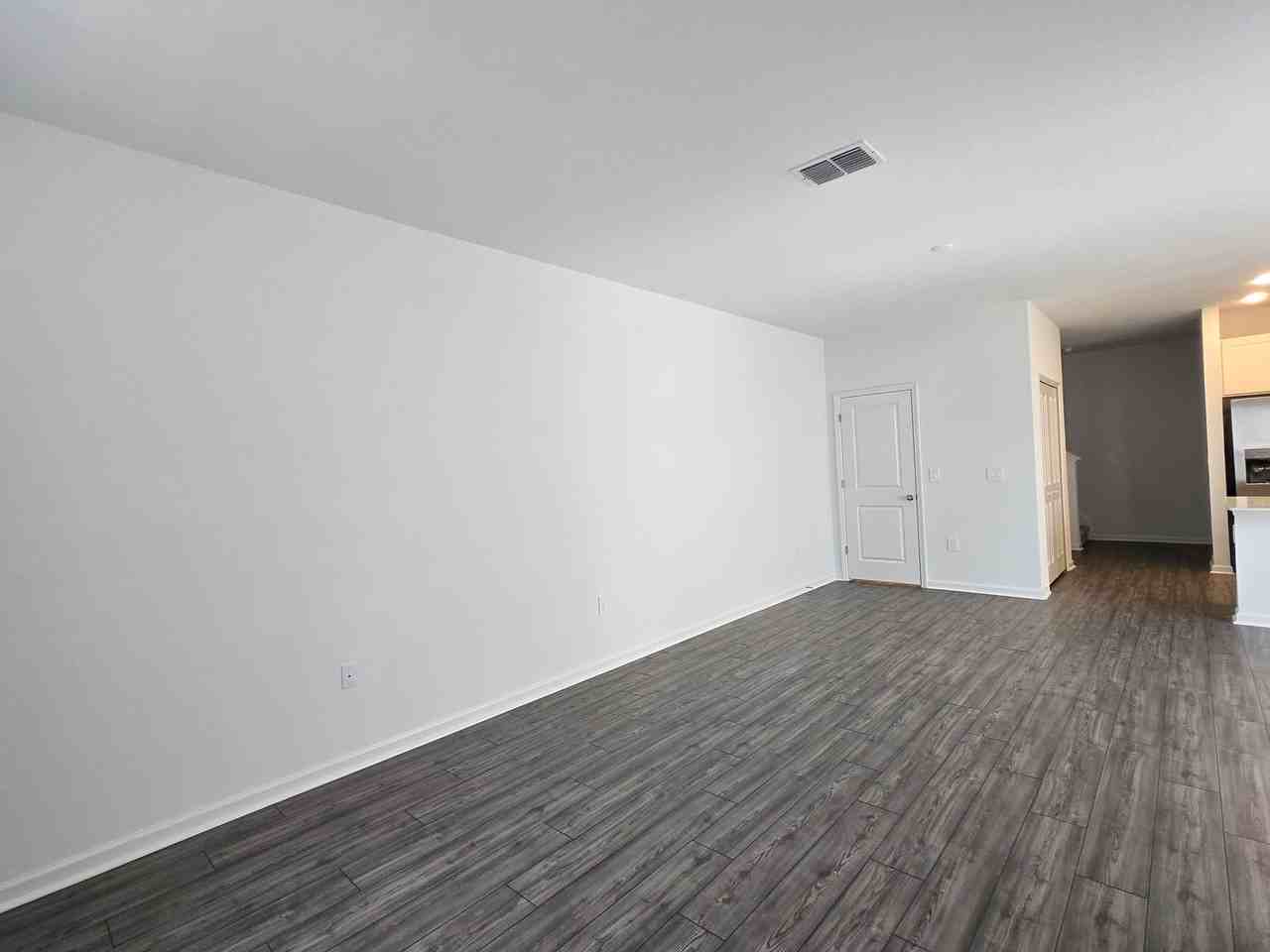 16306 Nw 145th Dr - Photo 4 of 48