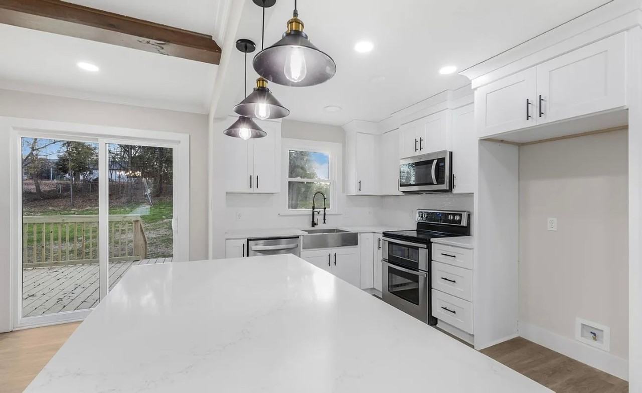 19 Velma Dr - Photo 7 of 35