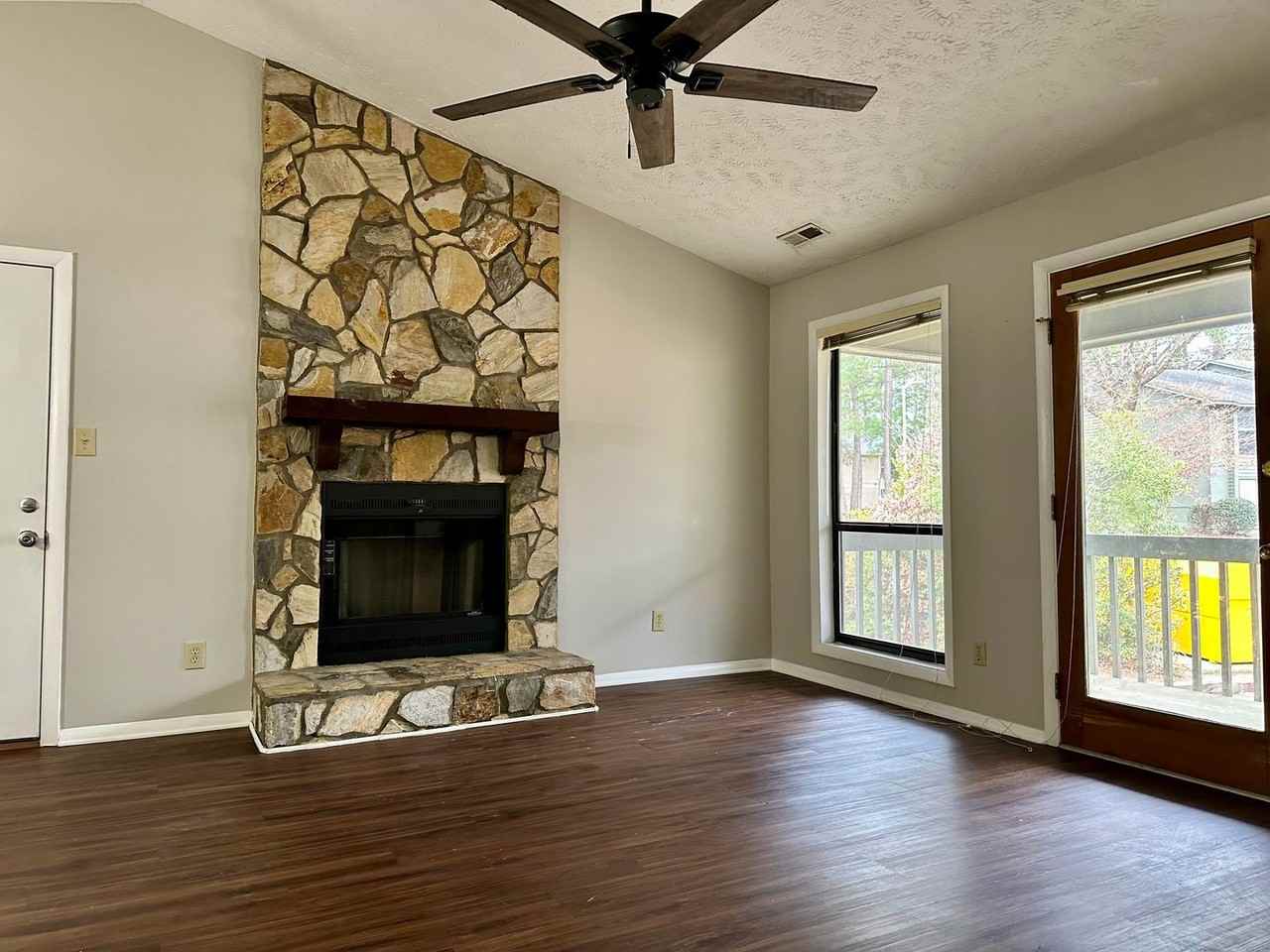 1849 1849 Tryon Ave - Tenant Placement - Photo 6 of 16