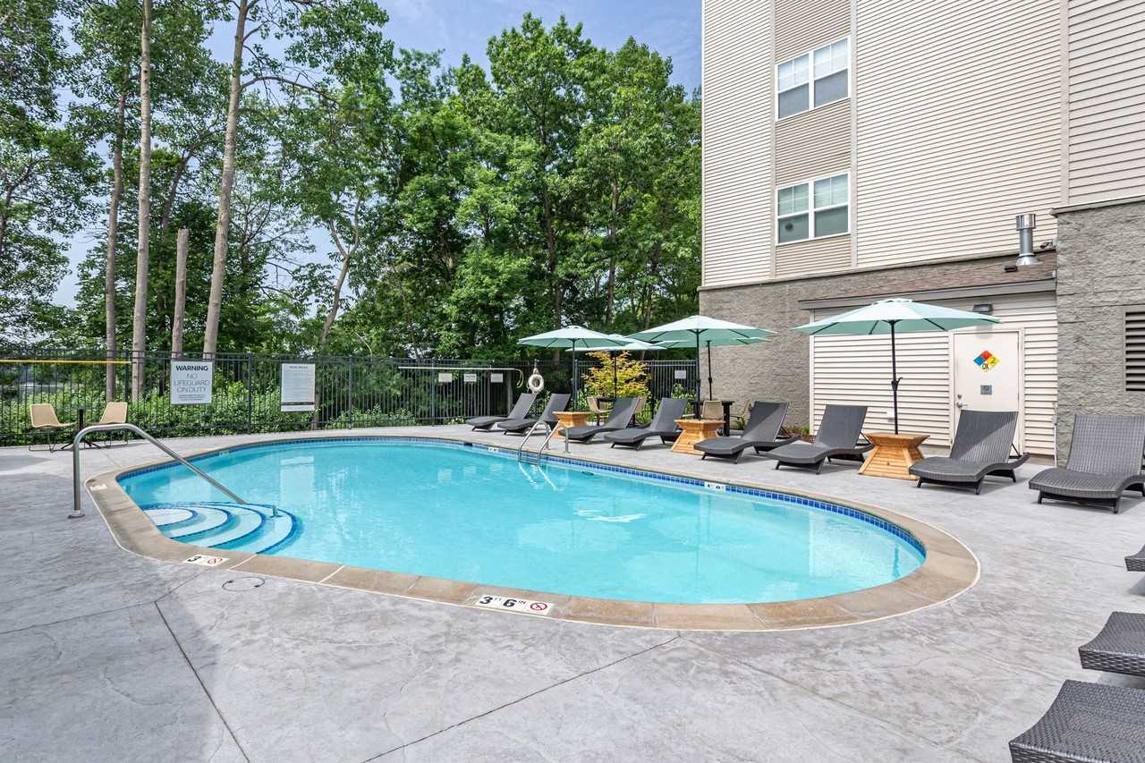 Lake Susan Apartments - Photo 7 of 24