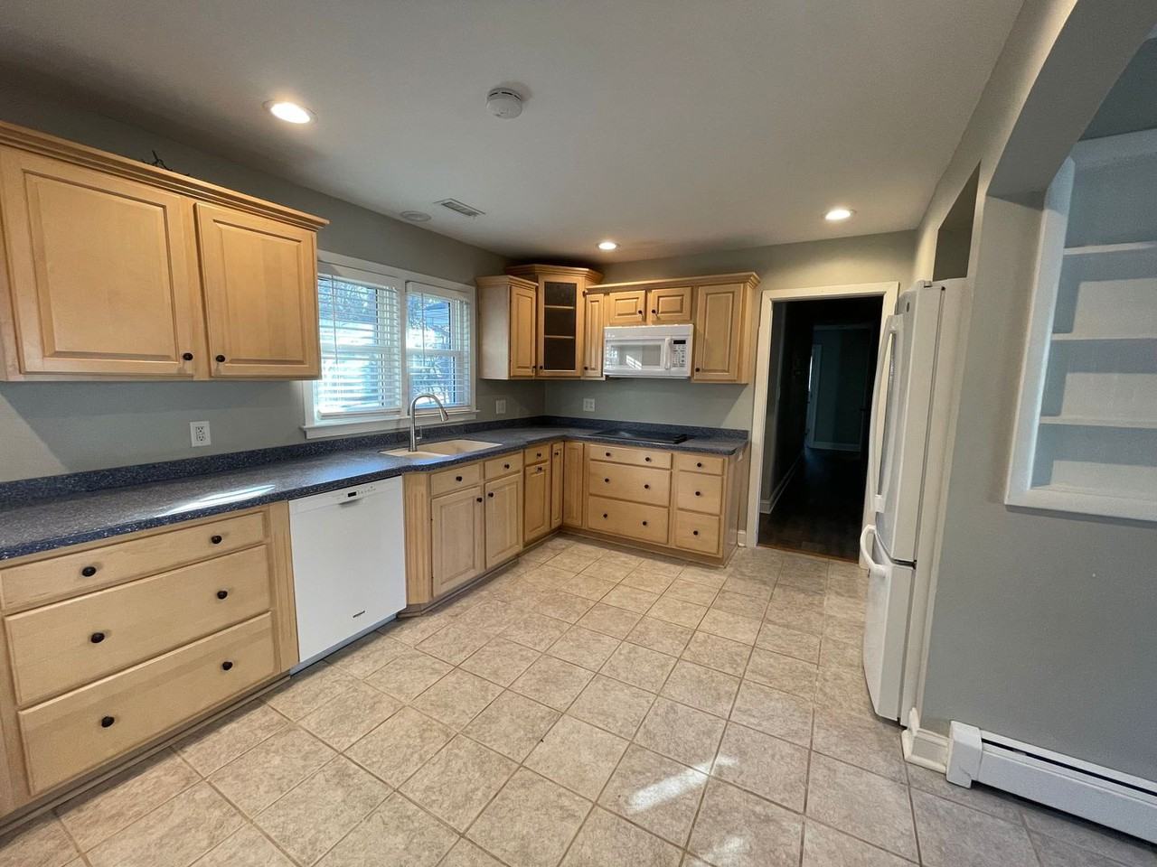 413 Railway Rd - Photo 5 of 32