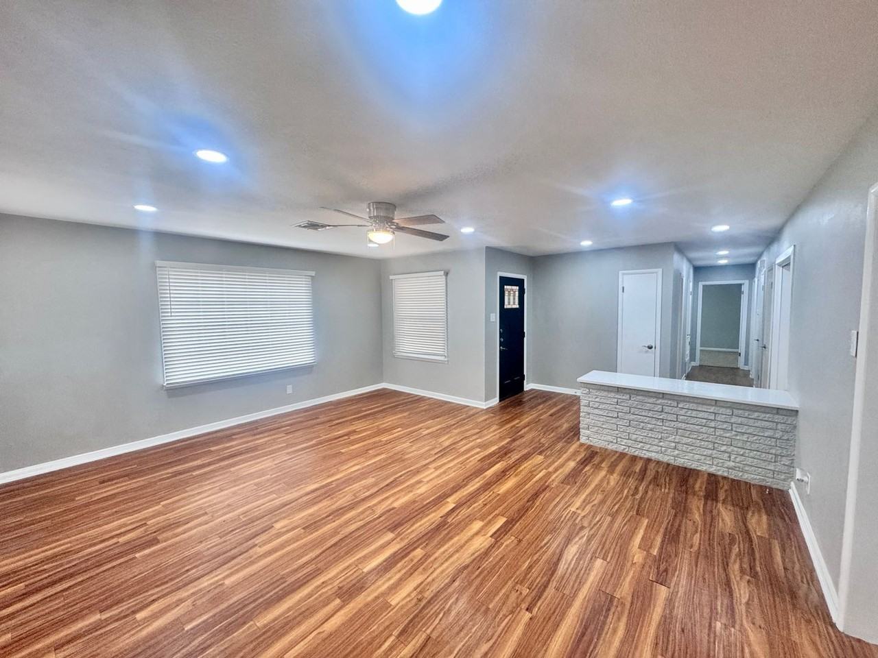 410 Santa Fe Dr - Photo 3 of 24