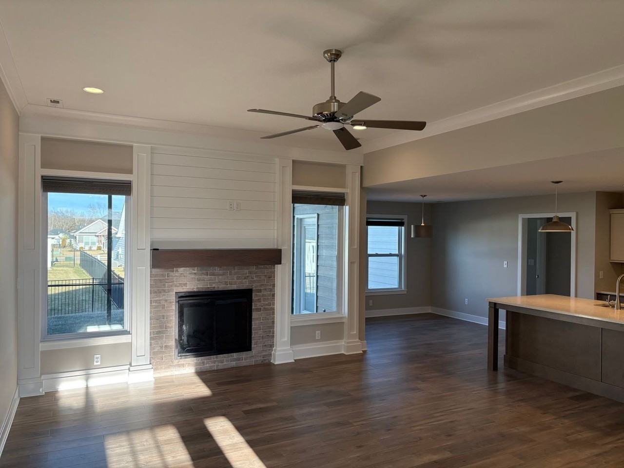 1209 Shore Acres Loop - Photo 3 of 16