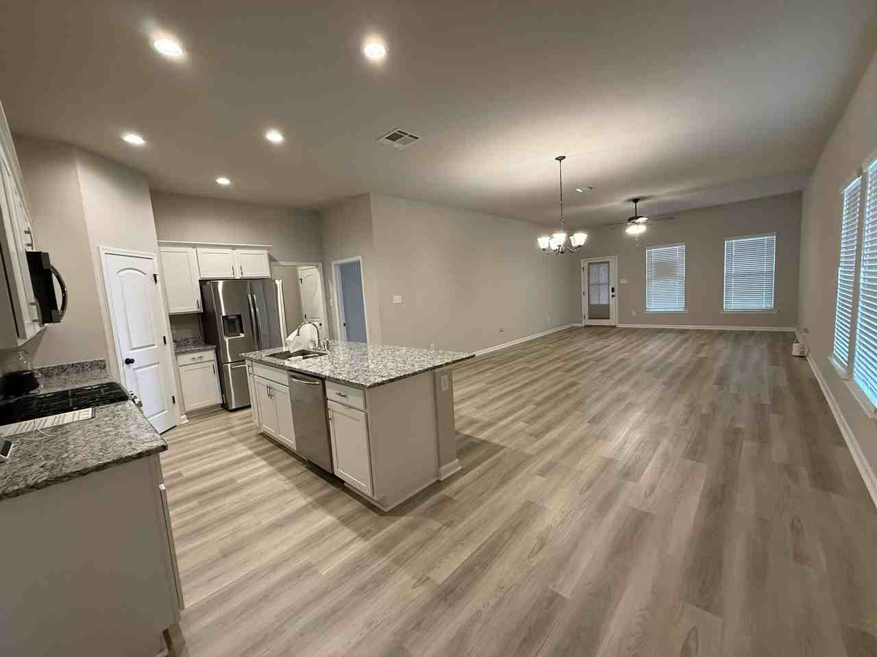 39500 Ridgeland Dr - Photo 5 of 23