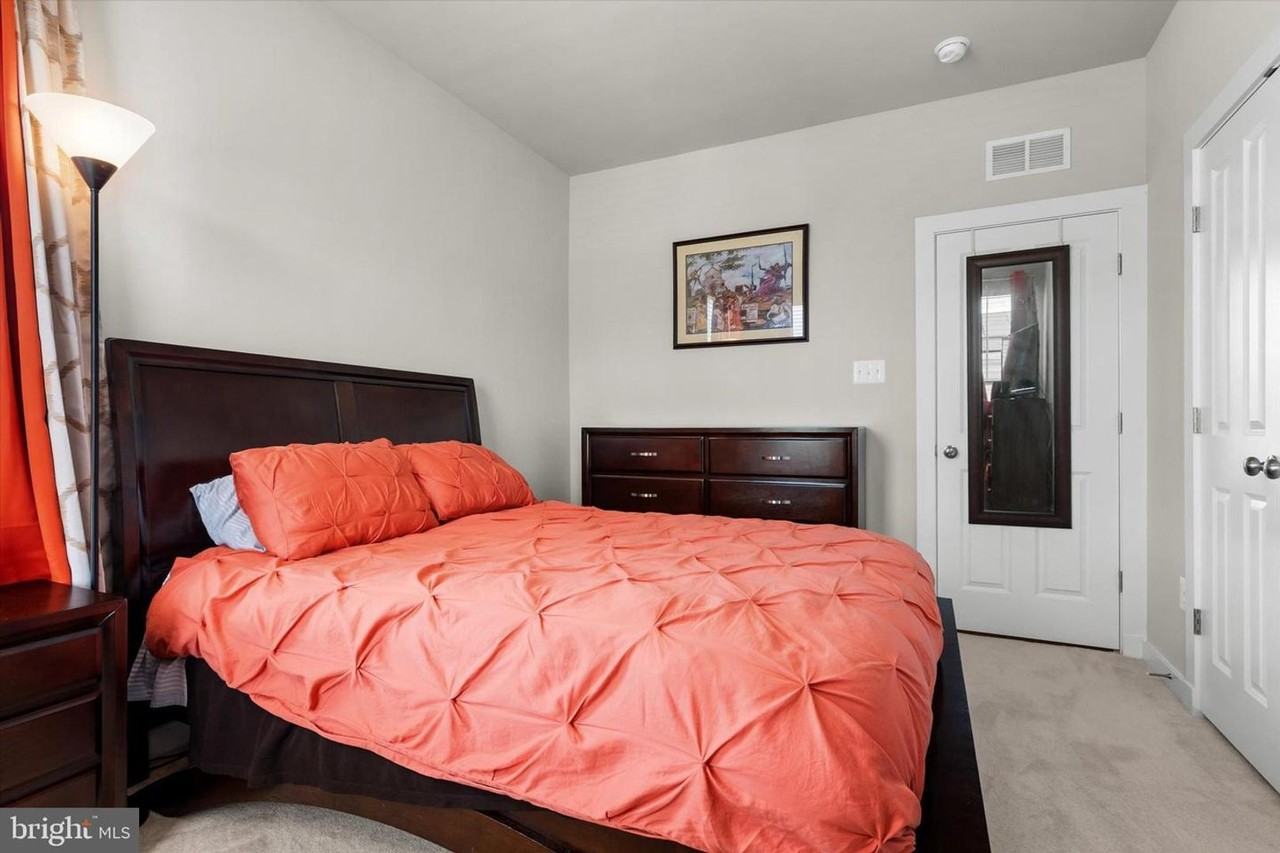 10614 Observatory Pl - Photo 6 of 38