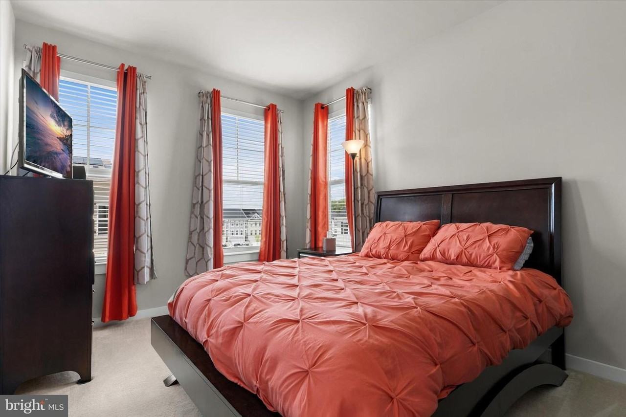 10614 Observatory Pl - Photo 7 of 38