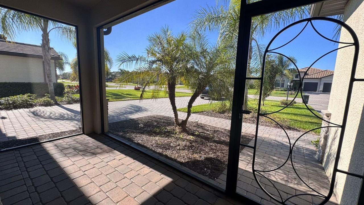 19641 The Place Blvd - Photo 5 of 32