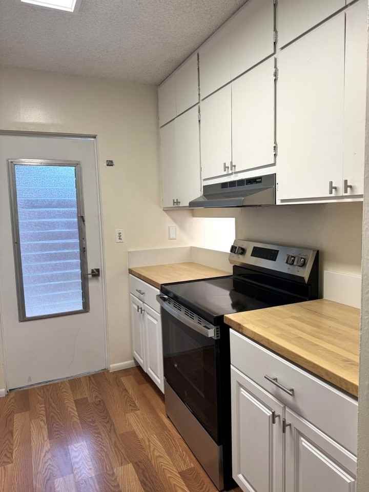 214 Koko Isle Cir #1707 - Photo 6 of 16