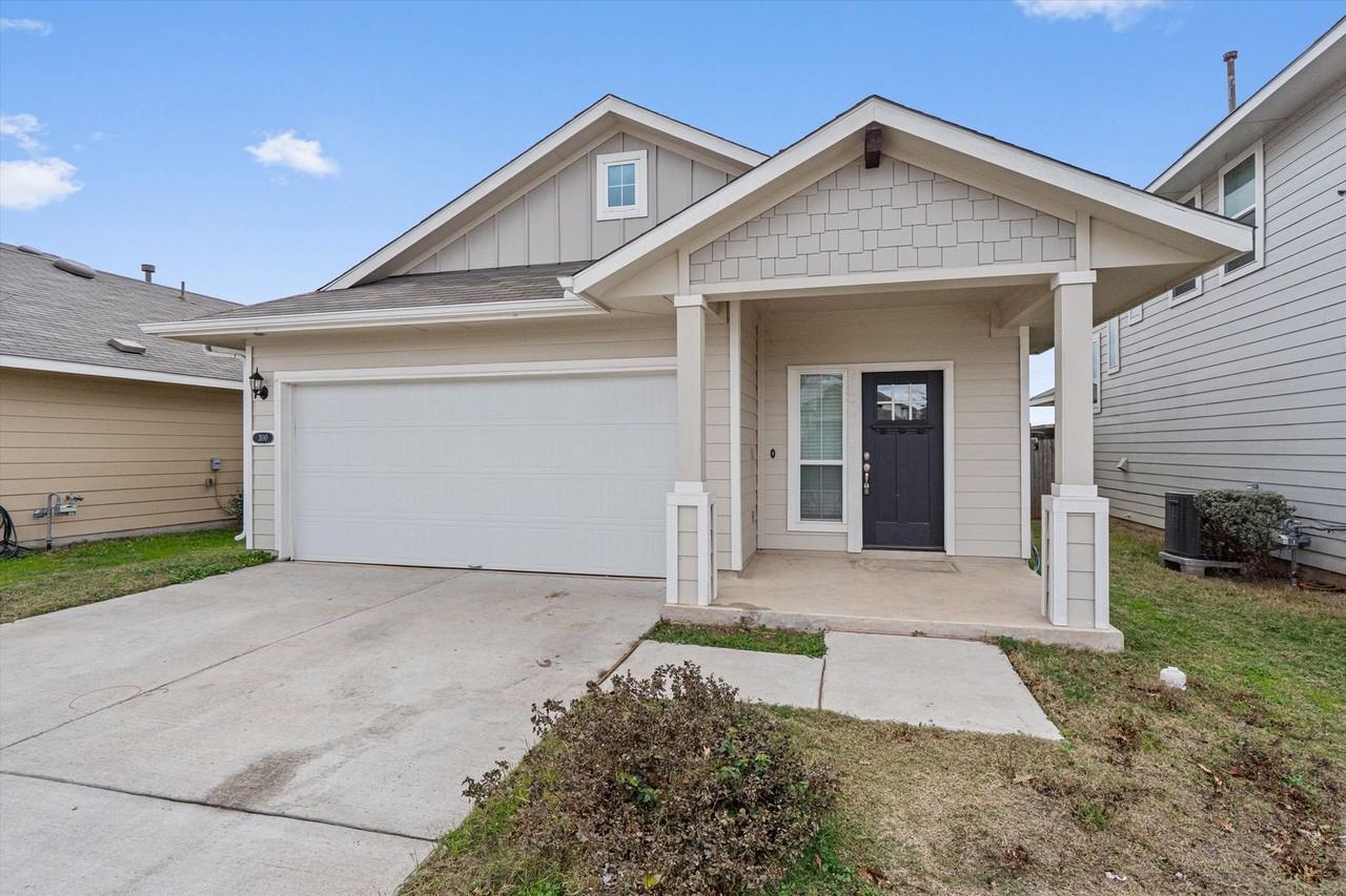 300 Delta Crst - Photo 4 of 36