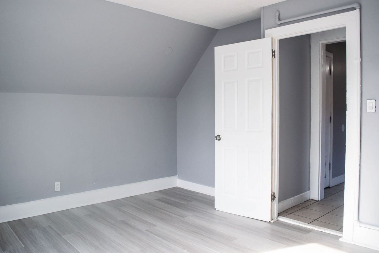 91 Henry St - Photo 4 of 9