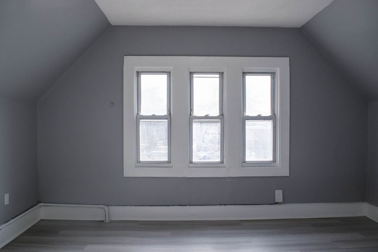 91 Henry St - Photo 6 of 9