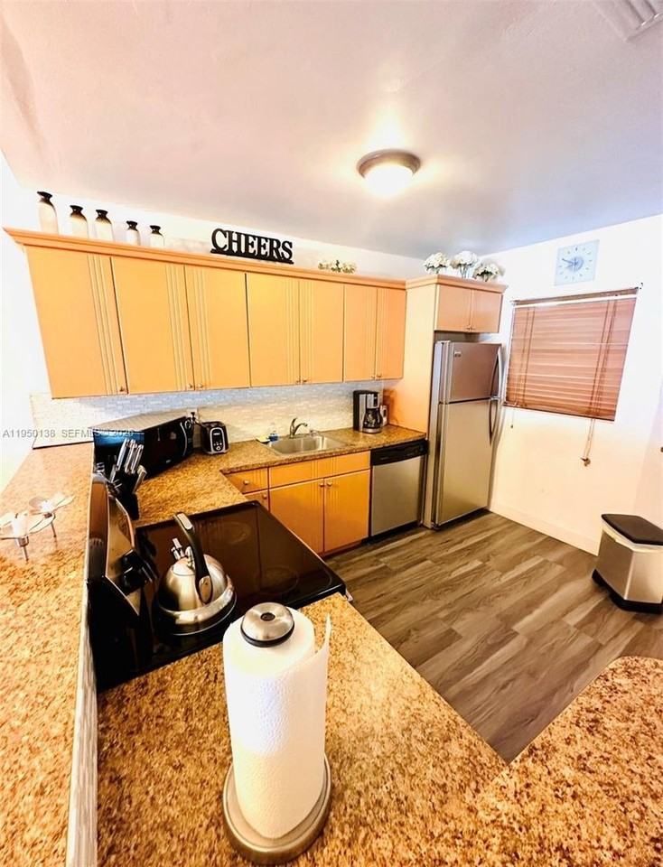 2433 Sw 58th Mnr - Photo 6 of 25