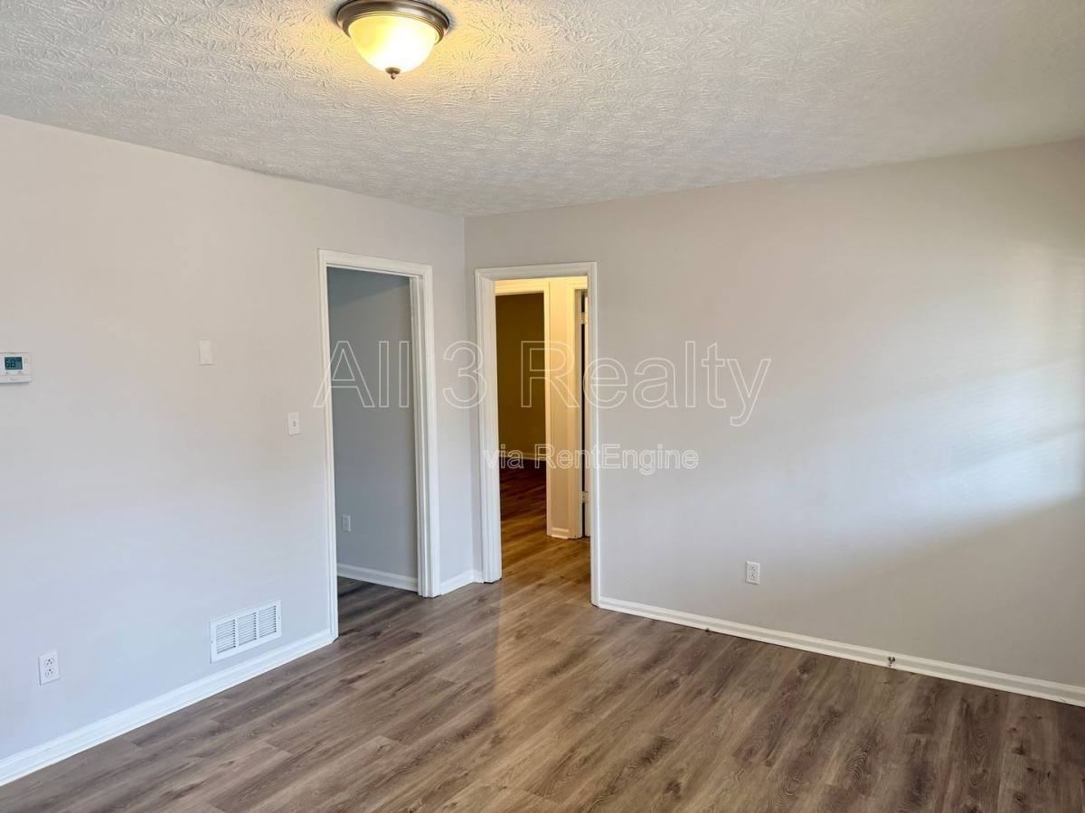 88 Church St - Photo 6 of 10