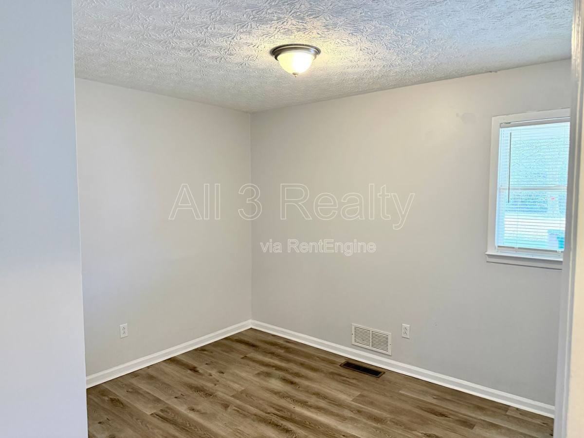 88 Church St - Photo 7 of 10