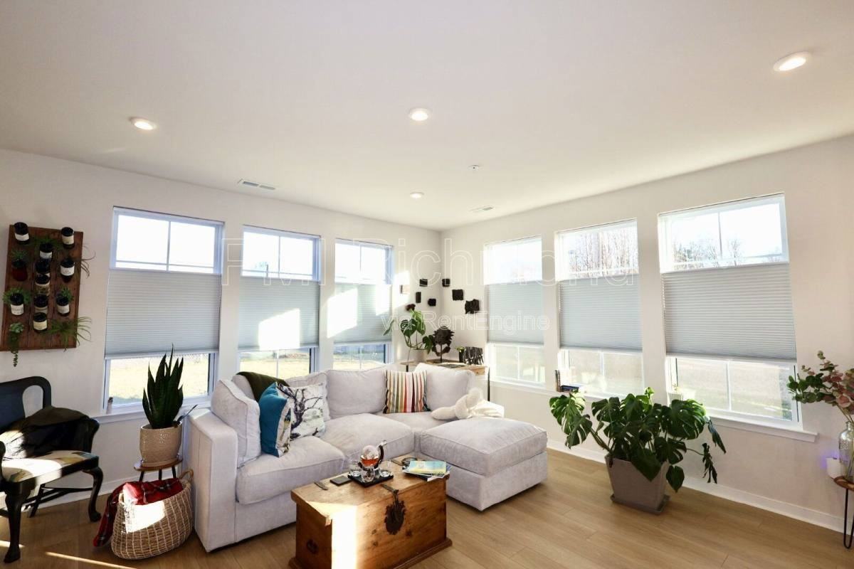 2445 Ownby Ln #B15 - Photo 3 of 10