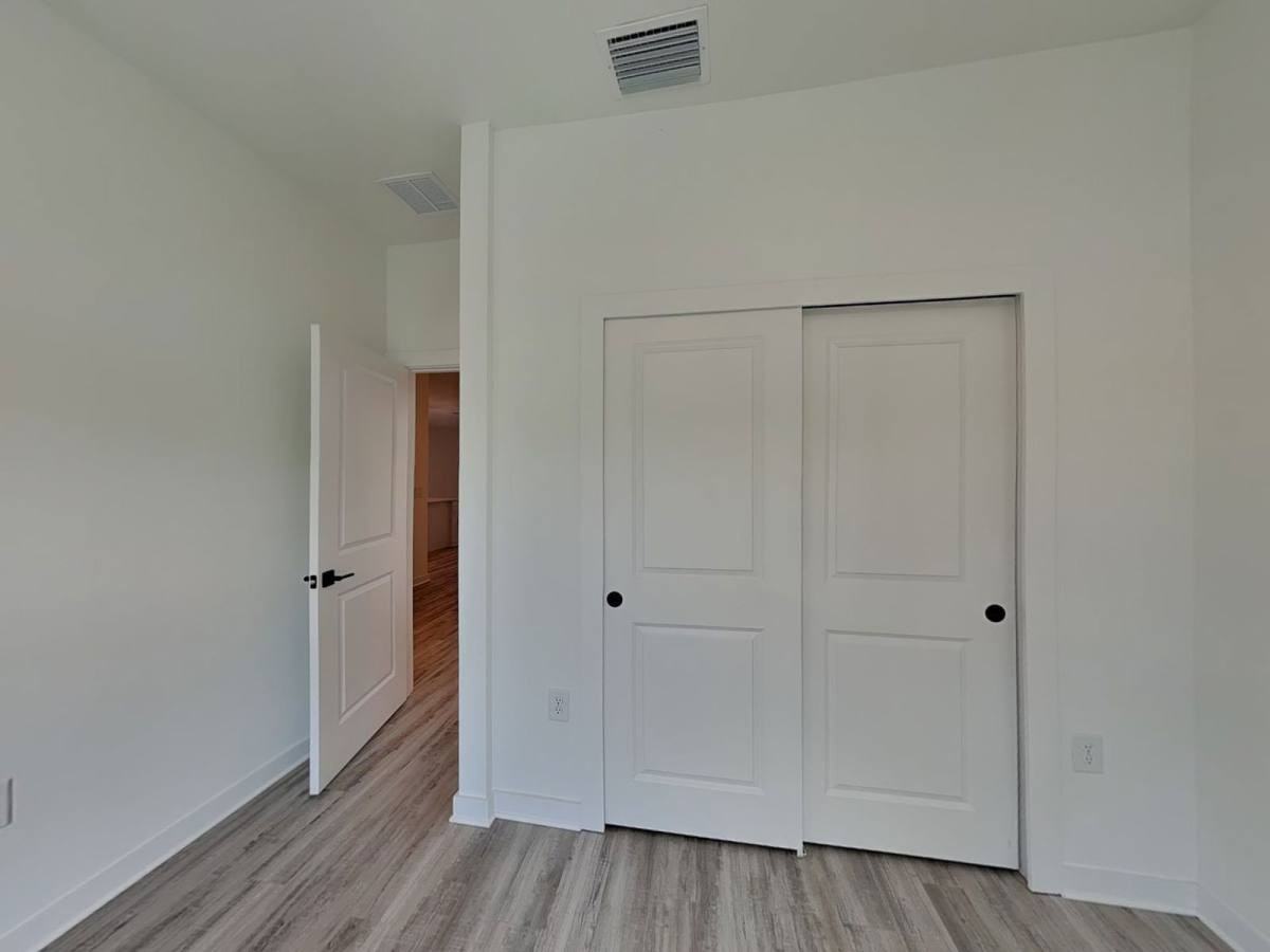 1282 Navigator Rd - Photo 3 of 10