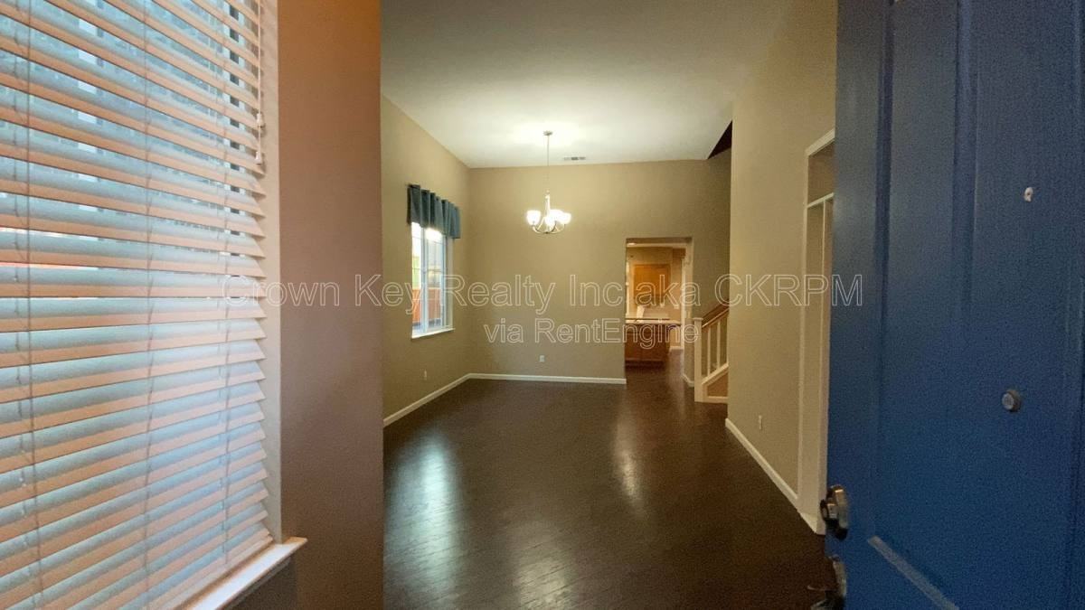4685 Dandelion Loop - Photo 3 of 10