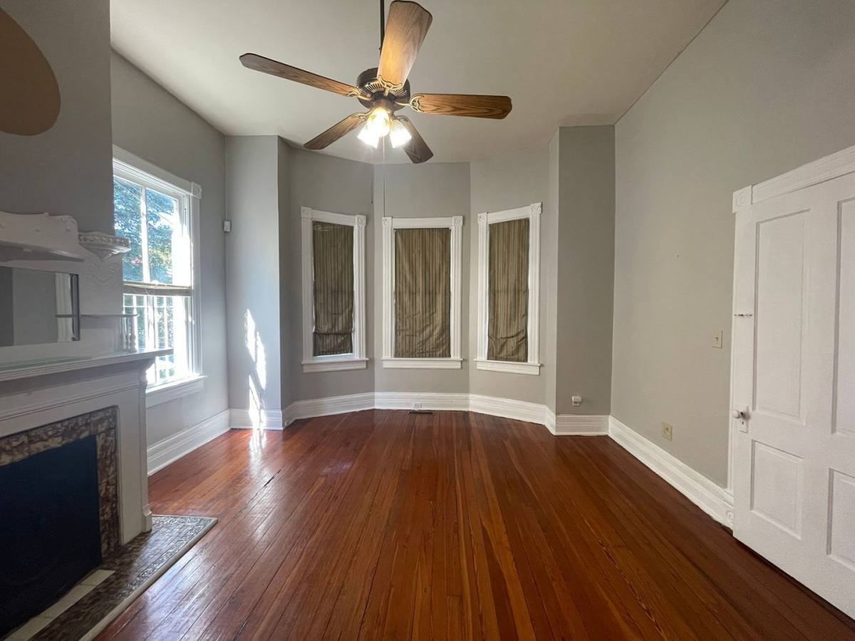 984 Magnolia St - Photo 2 of 10