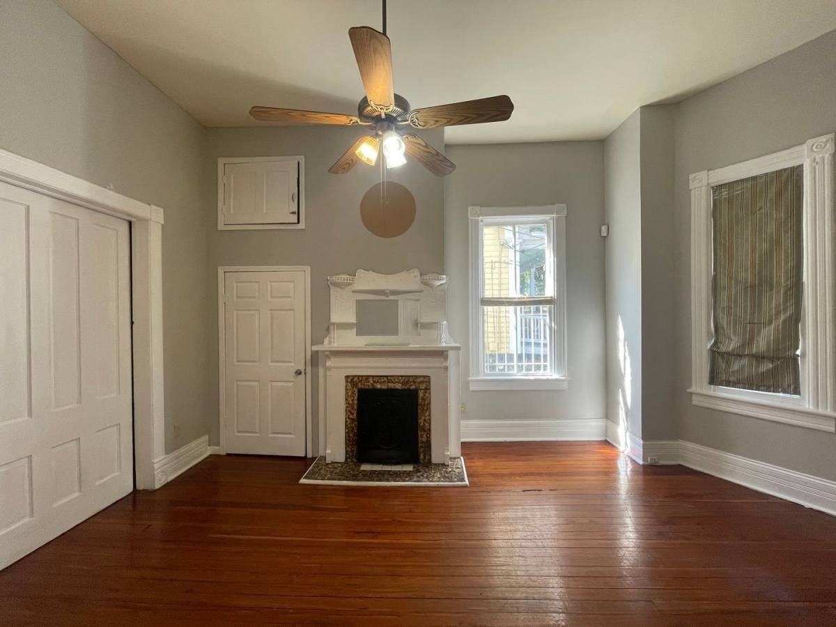 984 Magnolia St - Photo 3 of 10