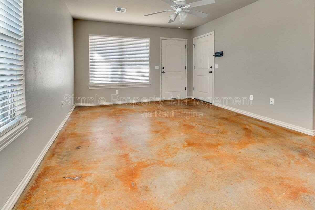 14991 1st St - Photo 3 of 10