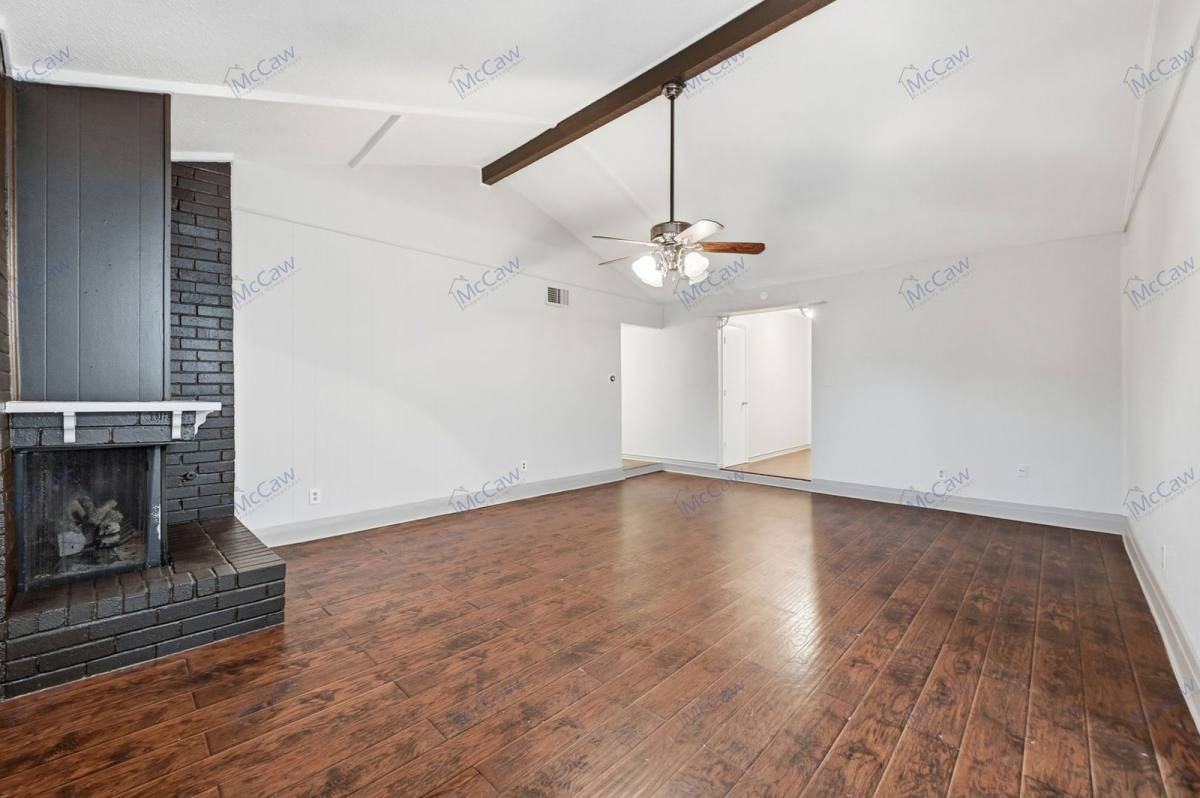 2602 Burningtree Ct - Photo 2 of 10