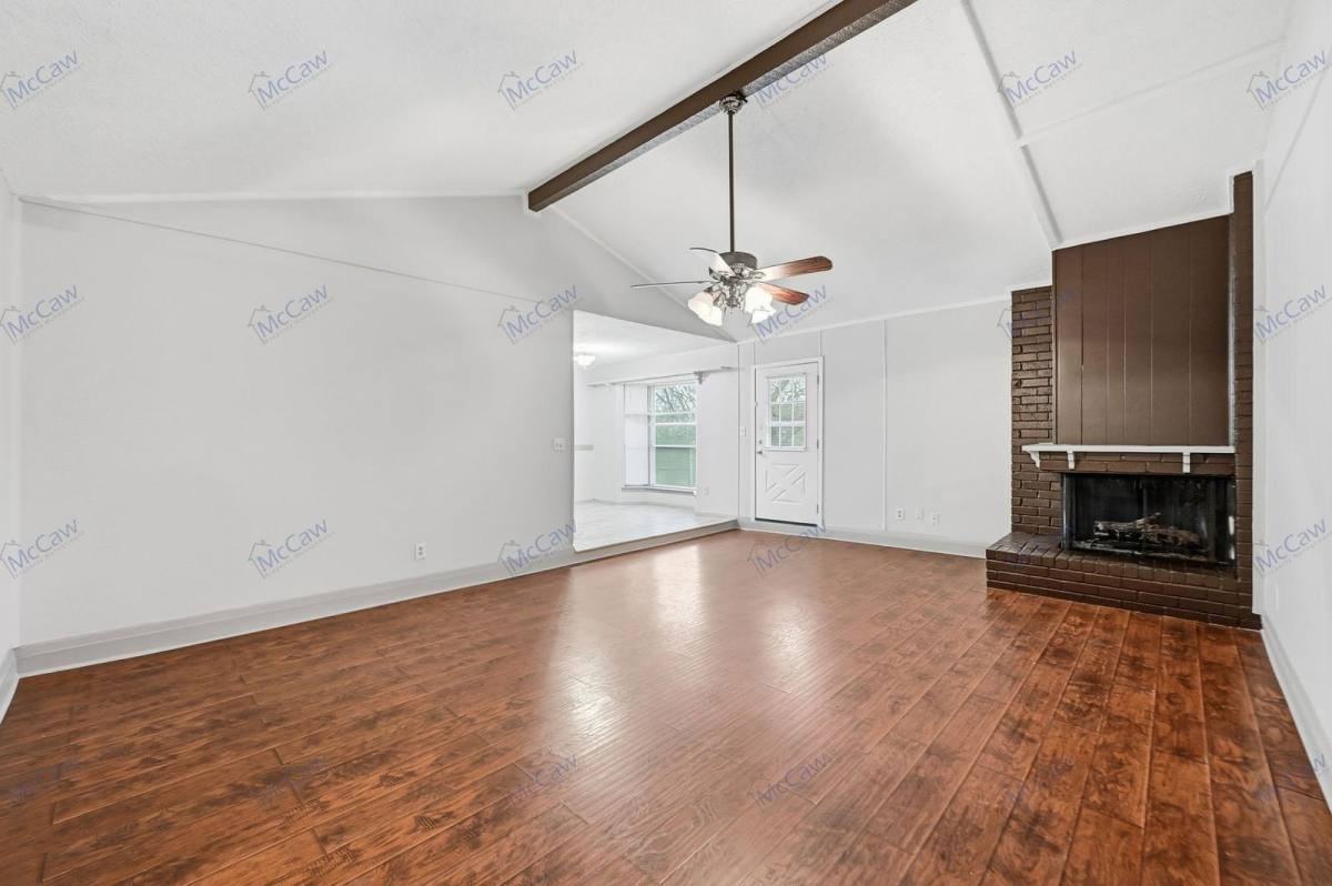 2602 Burningtree Ct - Photo 3 of 10