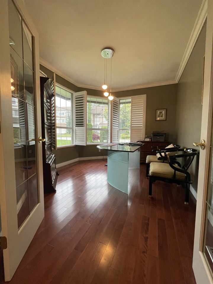 220 Aspenwood Drive - Photo 7 of 24