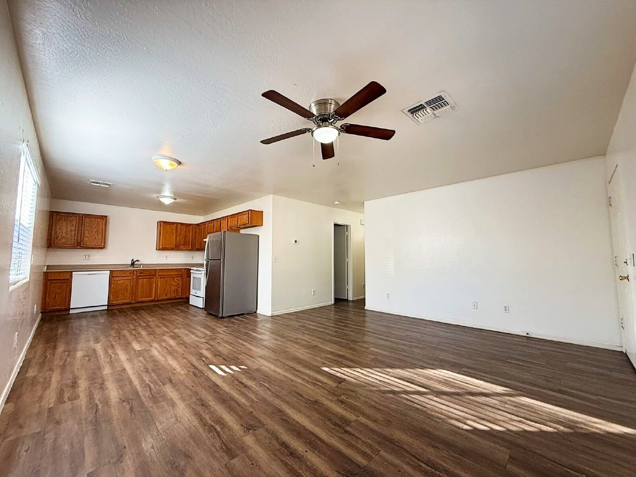 10010 N 7th Ave Unit 2 - Photo 6 of 21