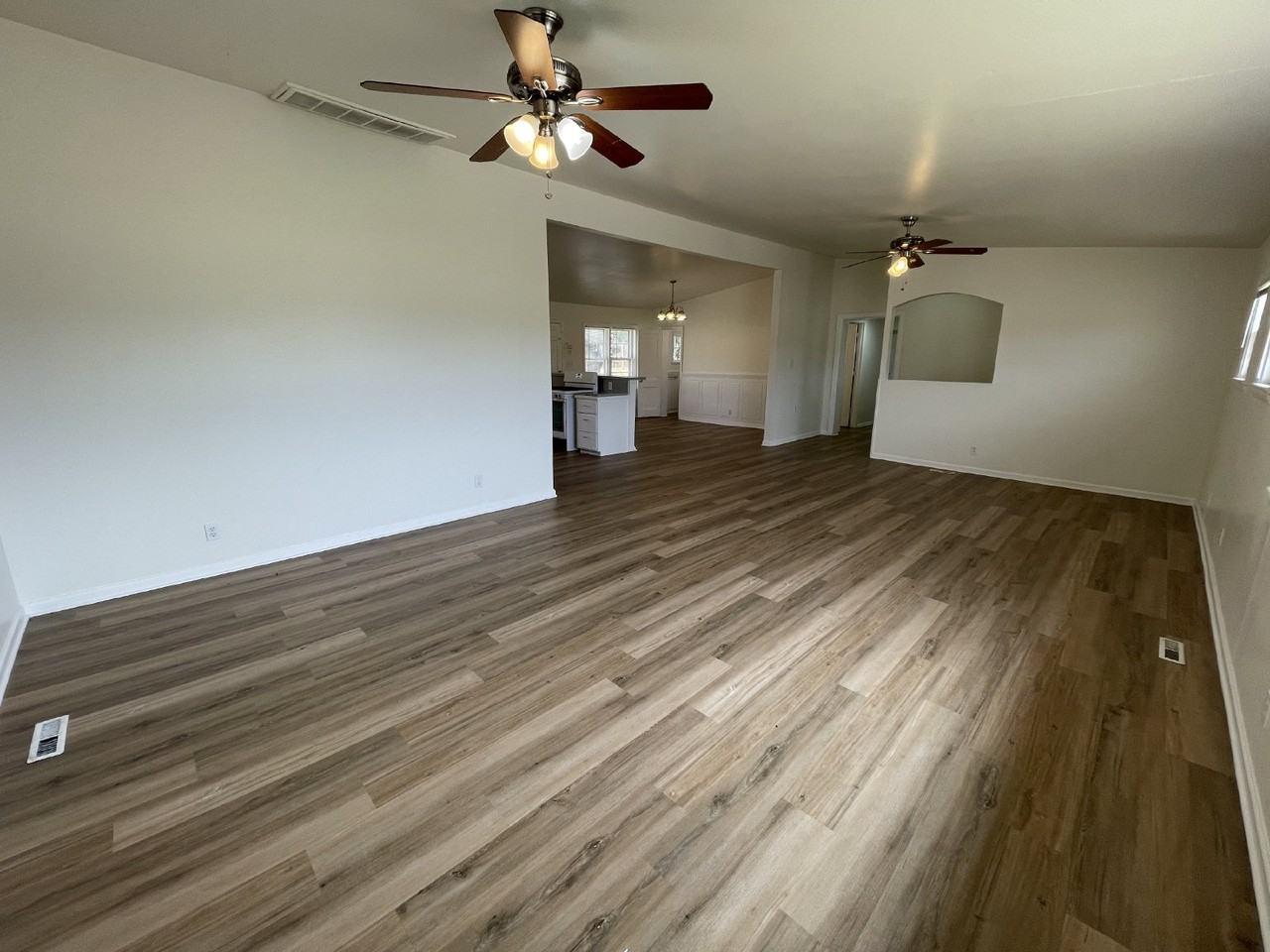 2023 Nw 40th St - Photo 2 of 28