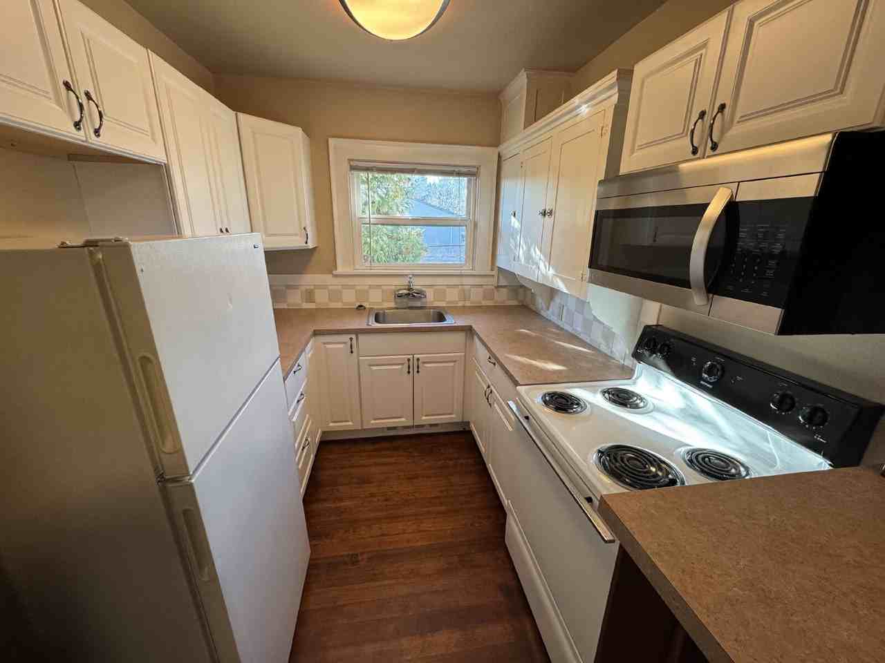 6533 S Virginia Ave #D - Photo 6 of 9