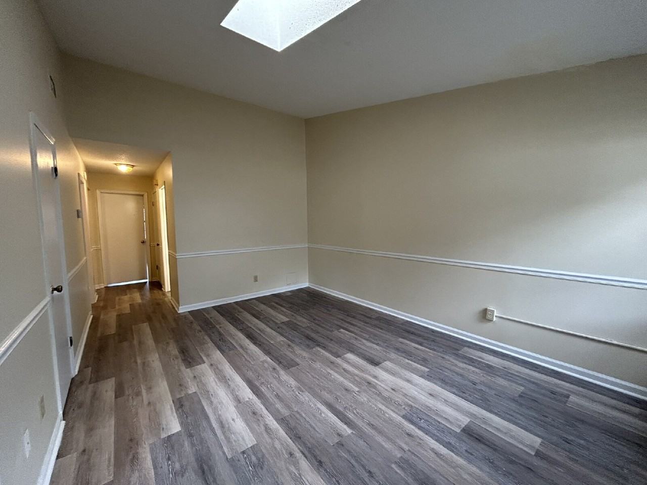 737 Sharon St - Photo 2 of 10