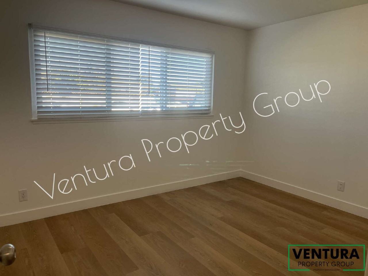 330 Teakwood St - Photo 2 of 22