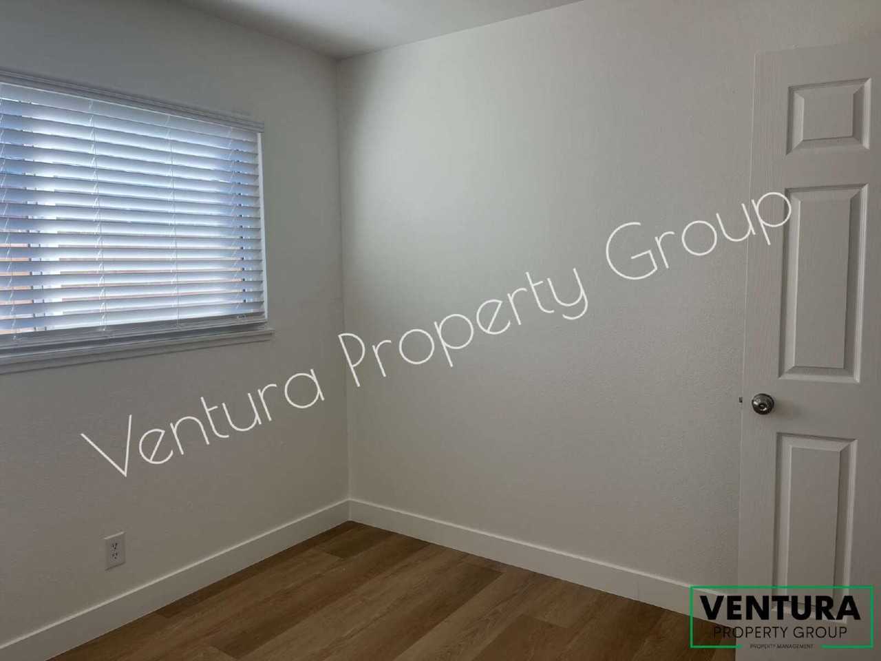 330 Teakwood St - Photo 6 of 22