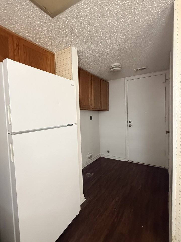 9824 Ardash Ln - Photo 7 of 19