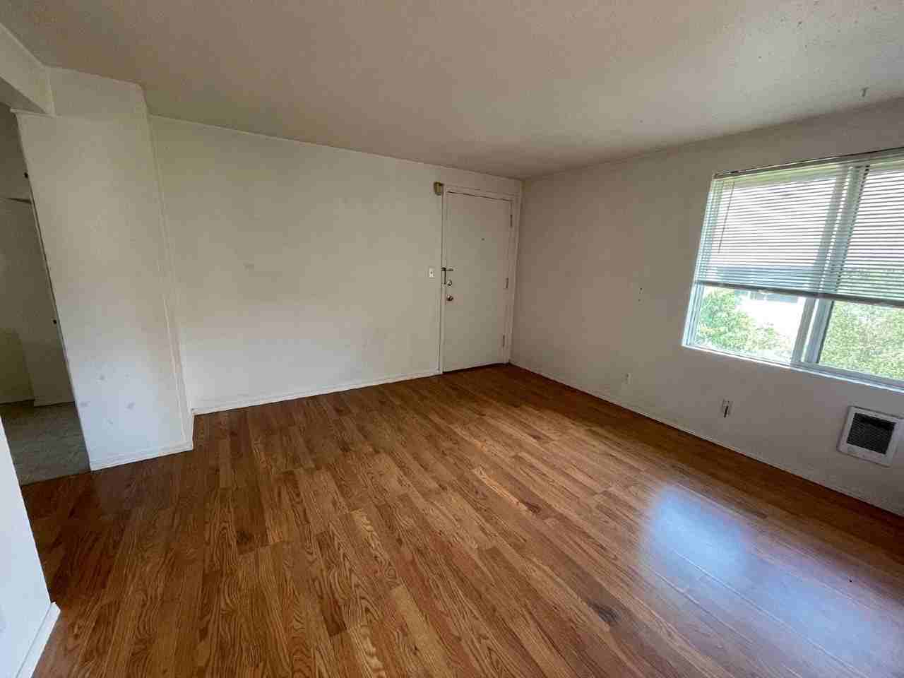 1911 Kincaid St - Photo 3 of 9