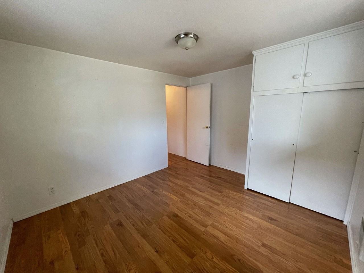 1911 Kincaid St - Photo 4 of 9