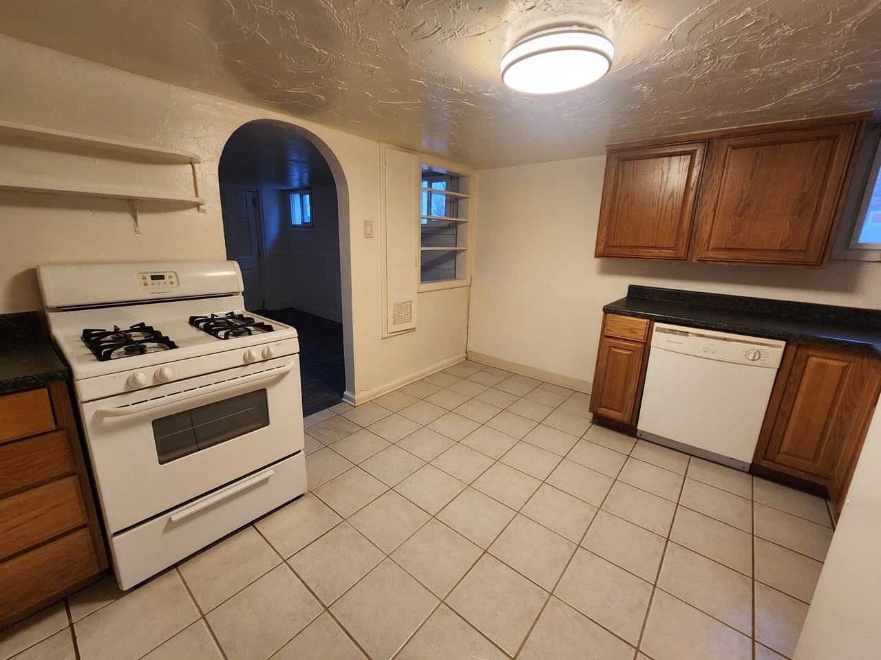 357 E St - Photo 6 of 8