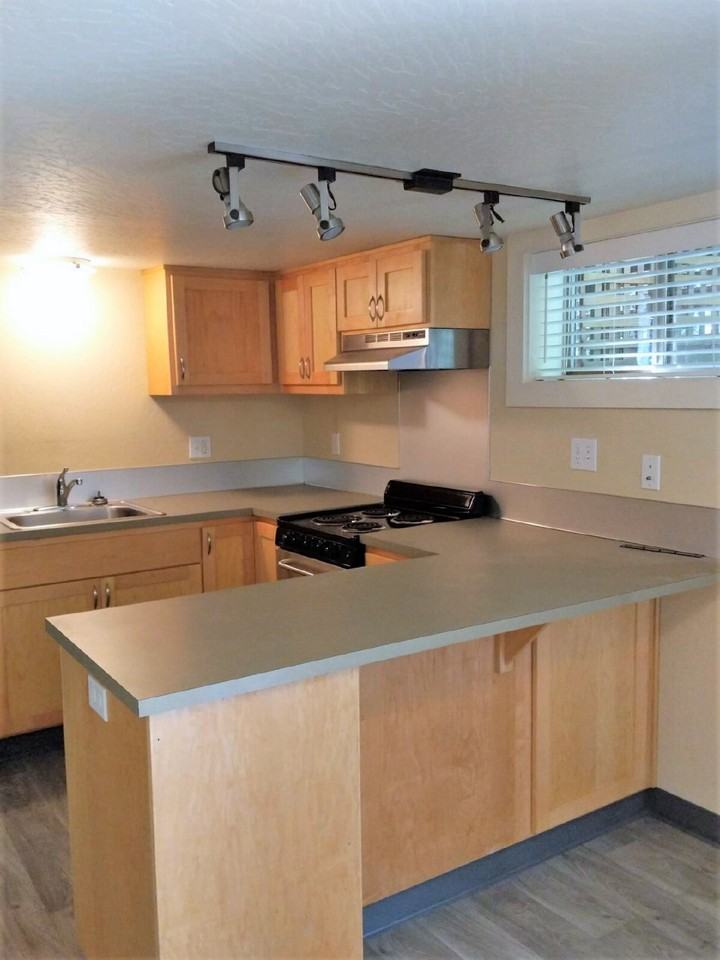 434 E 13th Ave Apt 2 - Photo 4 of 8