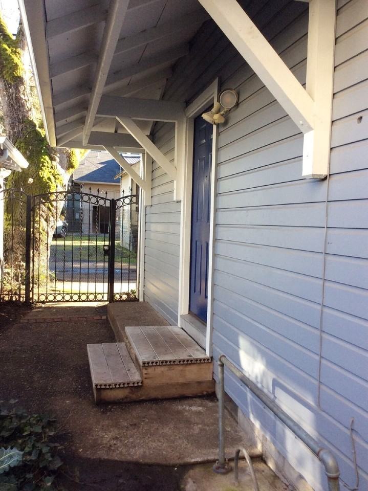 443 E 12th Ave Apt C - Photo 3 of 10